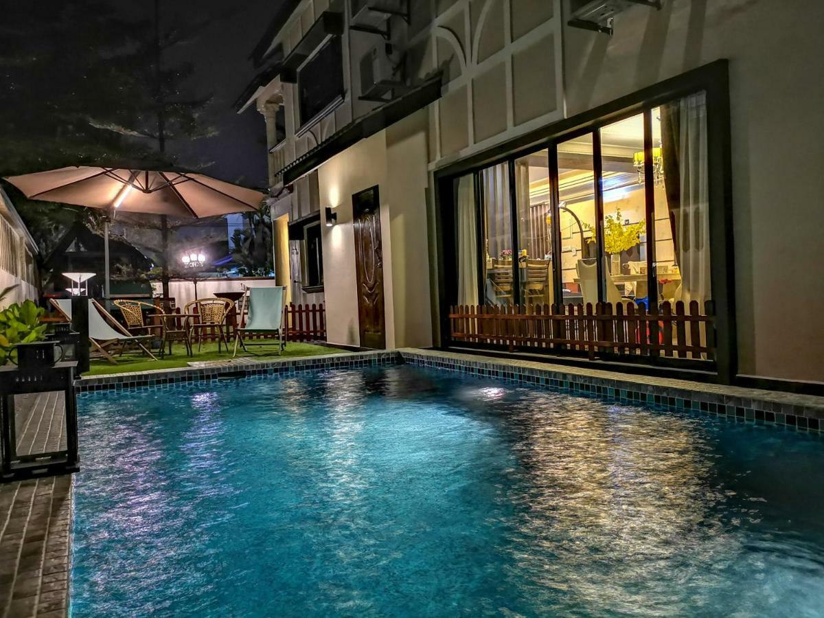 Ria Homestay Τζόχορ Μπάχρου Εξωτερικό φωτογραφία