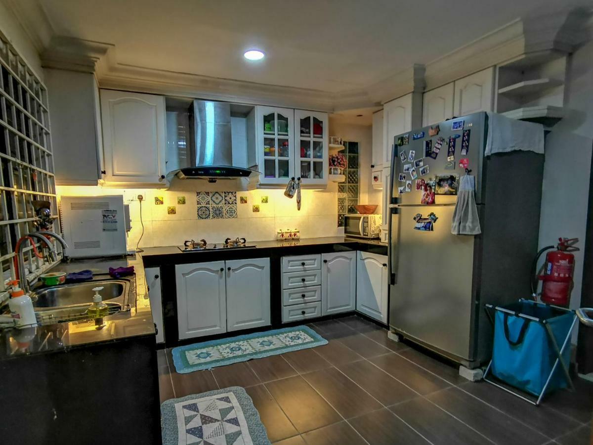 Ria Homestay Τζόχορ Μπάχρου Εξωτερικό φωτογραφία