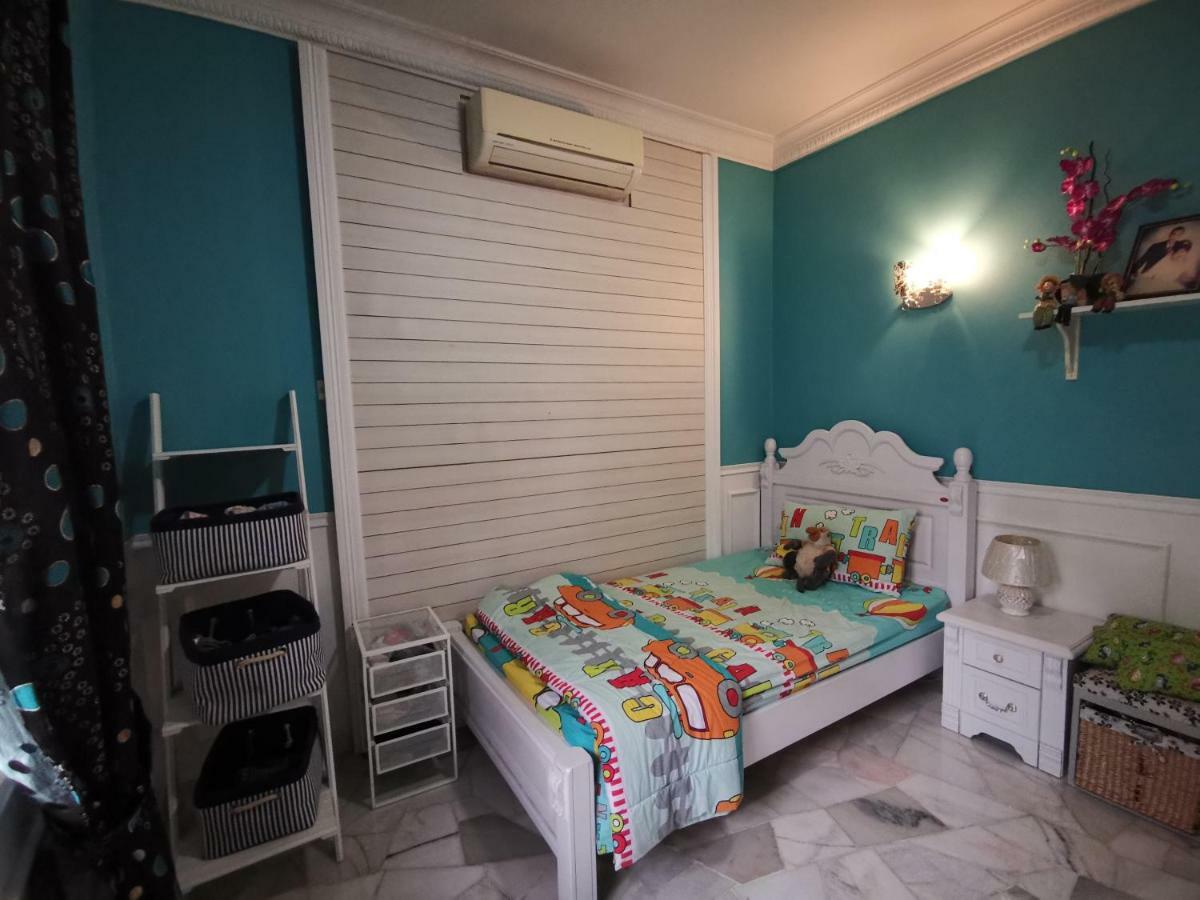 Ria Homestay Τζόχορ Μπάχρου Εξωτερικό φωτογραφία