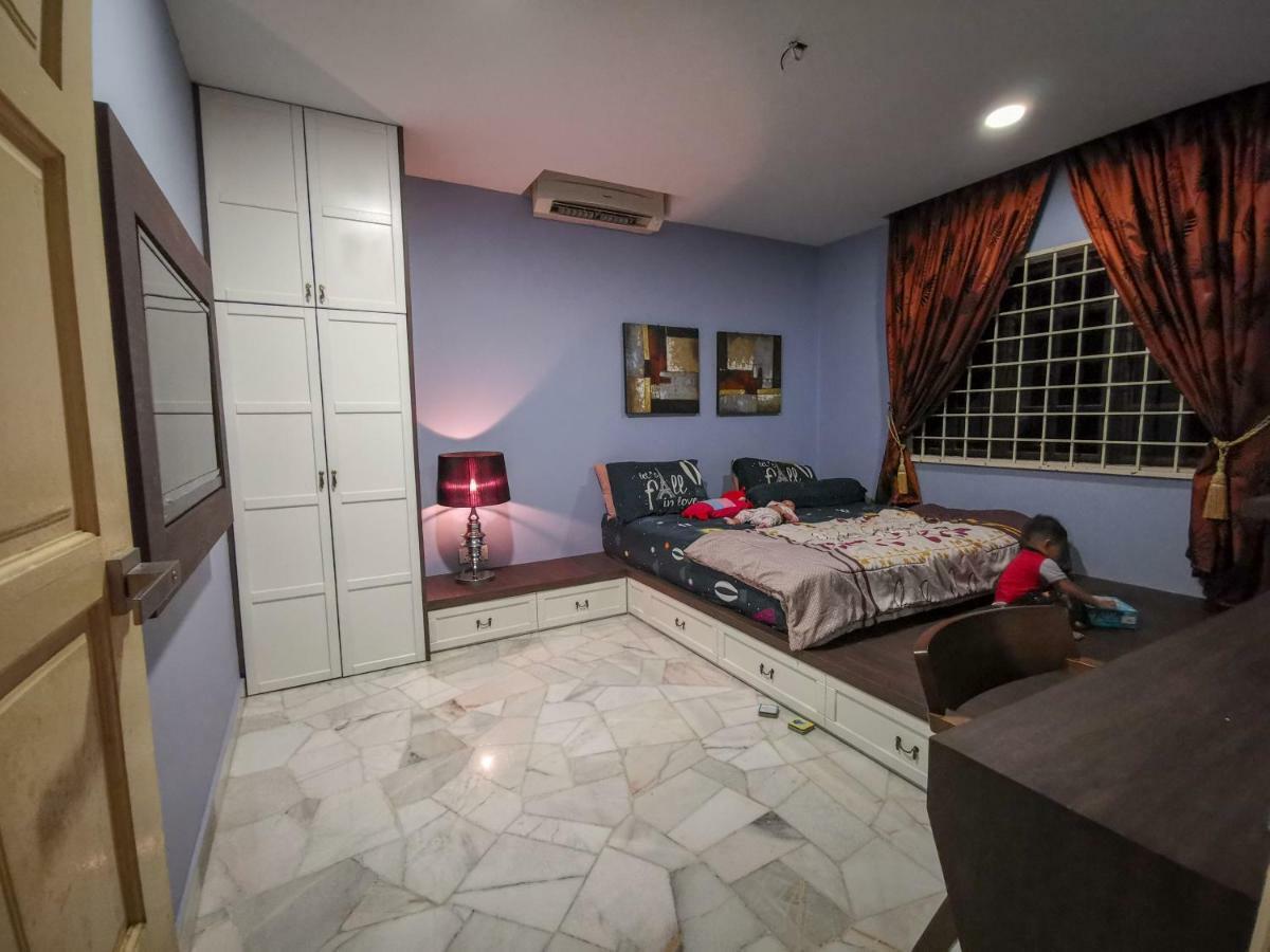 Ria Homestay Τζόχορ Μπάχρου Εξωτερικό φωτογραφία