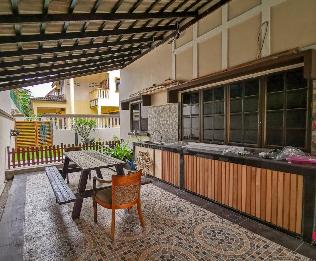 Ria Homestay Τζόχορ Μπάχρου Εξωτερικό φωτογραφία